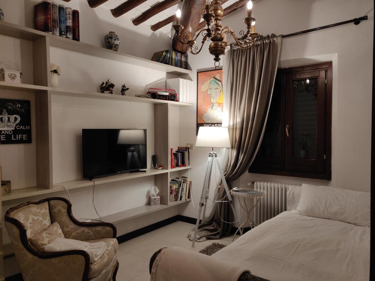 B&B L'Orologio Синья Экстерьер фото